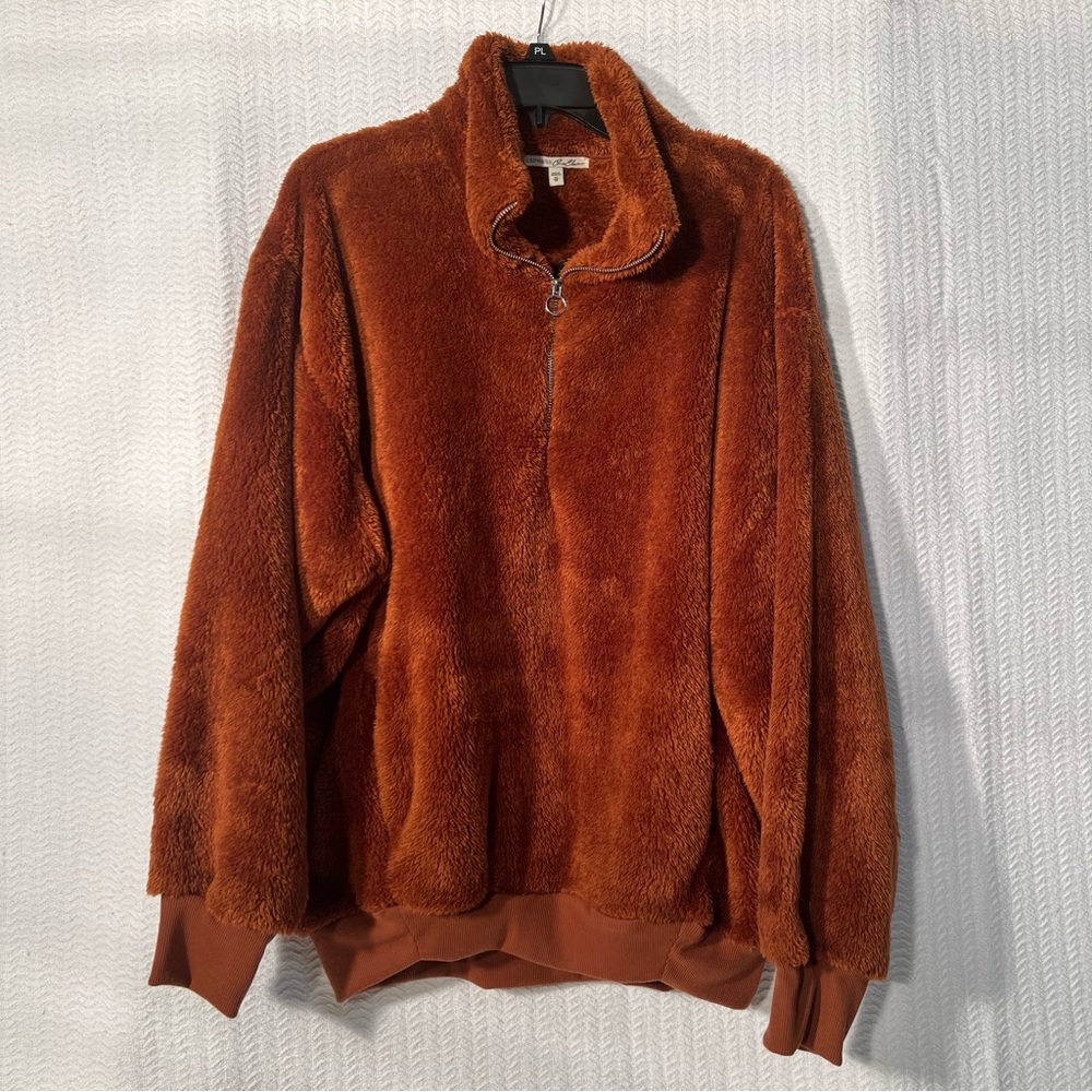 express / rustic orange puffy pullover size medium